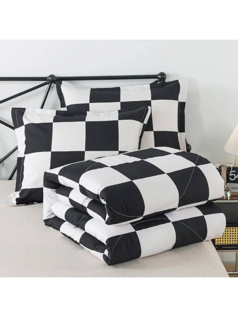 Stylish Black & White Checkered Twin Comforter Set - Cozy Boys Bedding